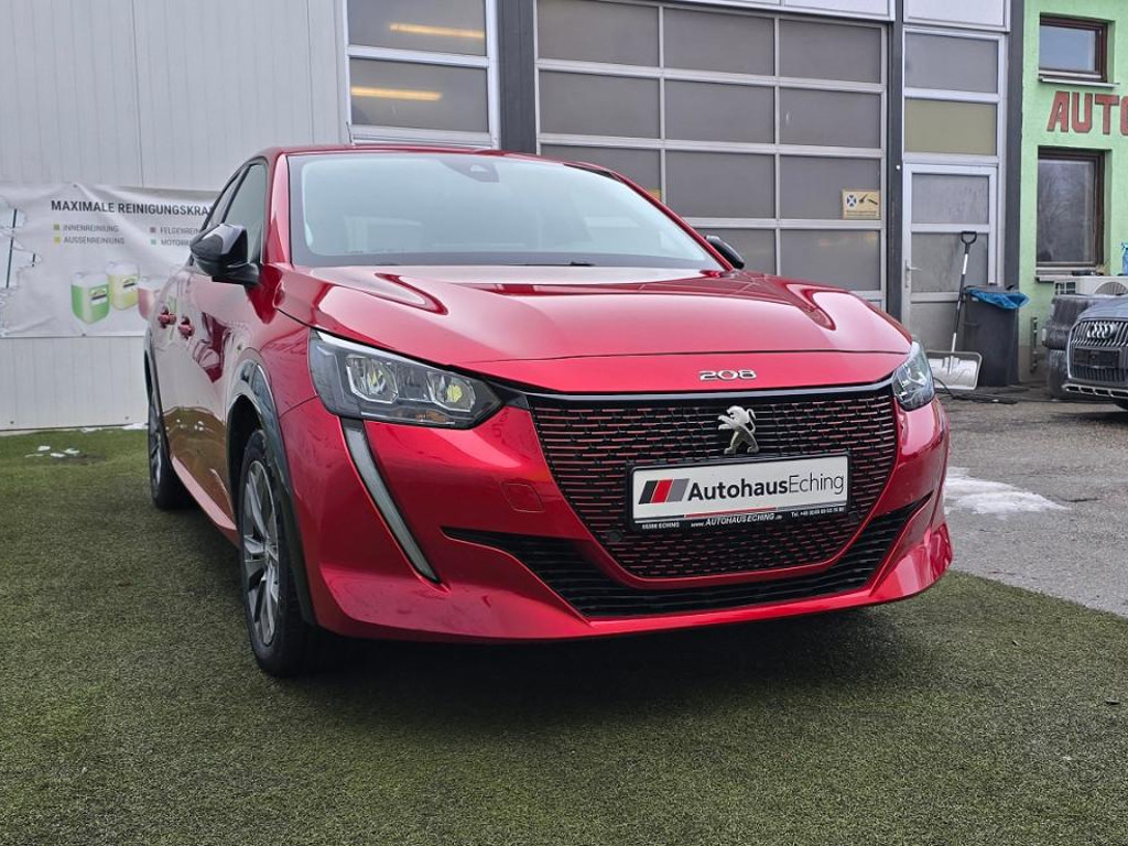 Peugeot e-208