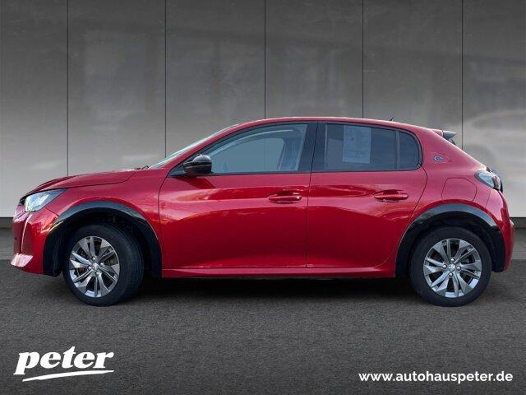 Peugeot e-208