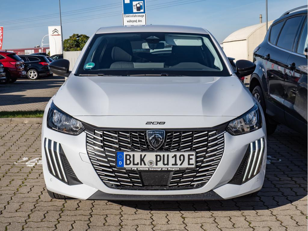 Peugeot e-208
