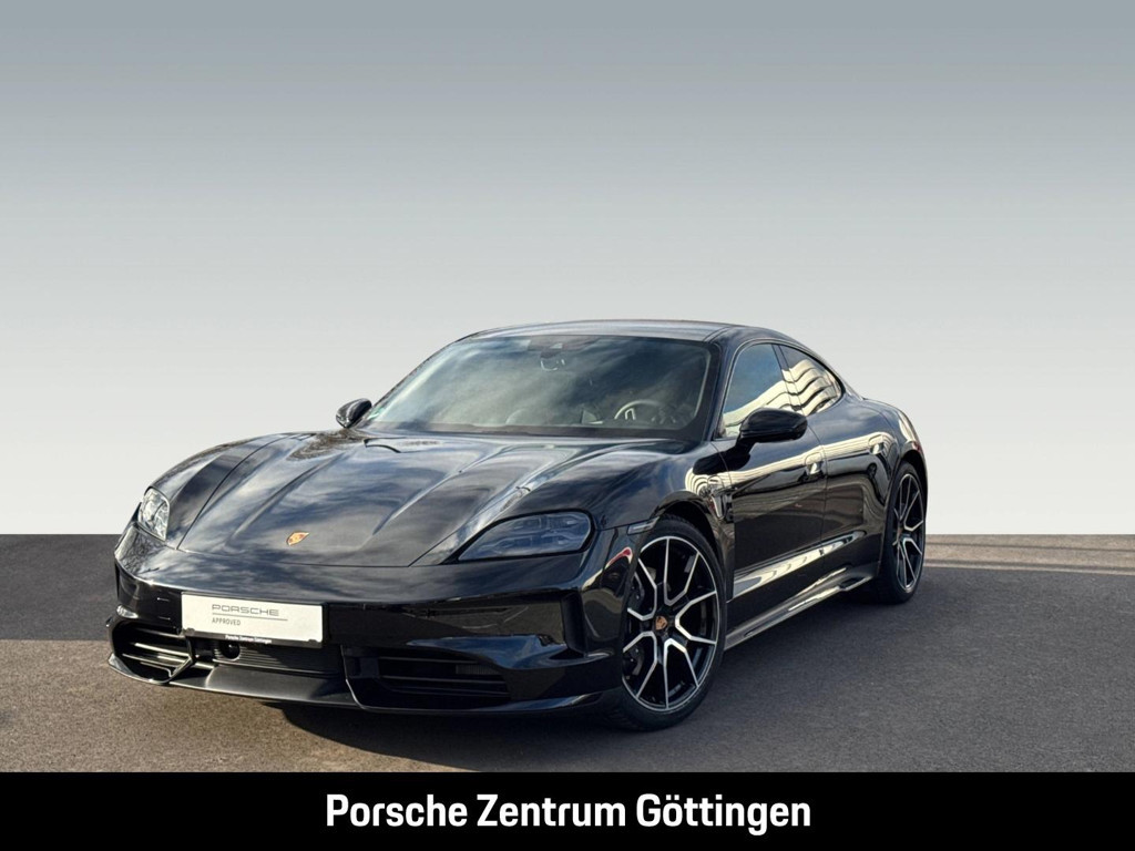 Porsche Taycan Black Edition 4