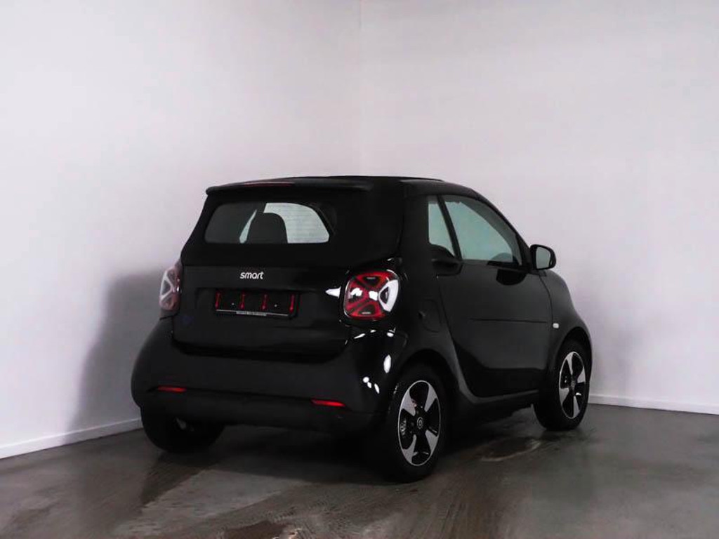 Smart EQ fortwo Cabrio JBL 22kw onboard charger