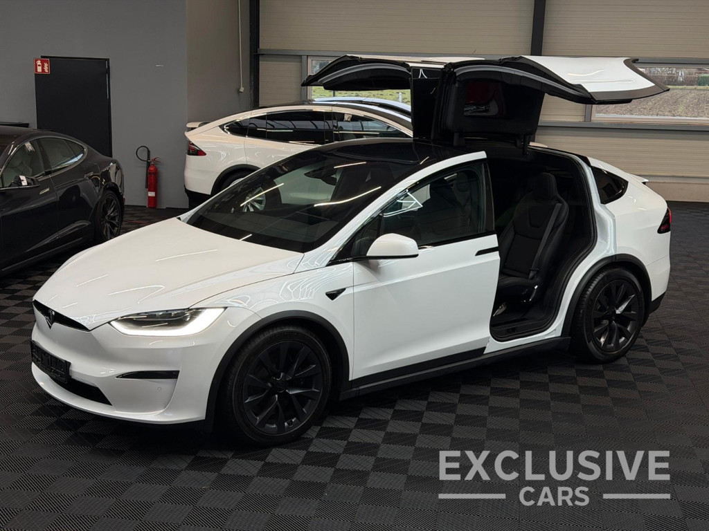 Tesla Model X Plaid