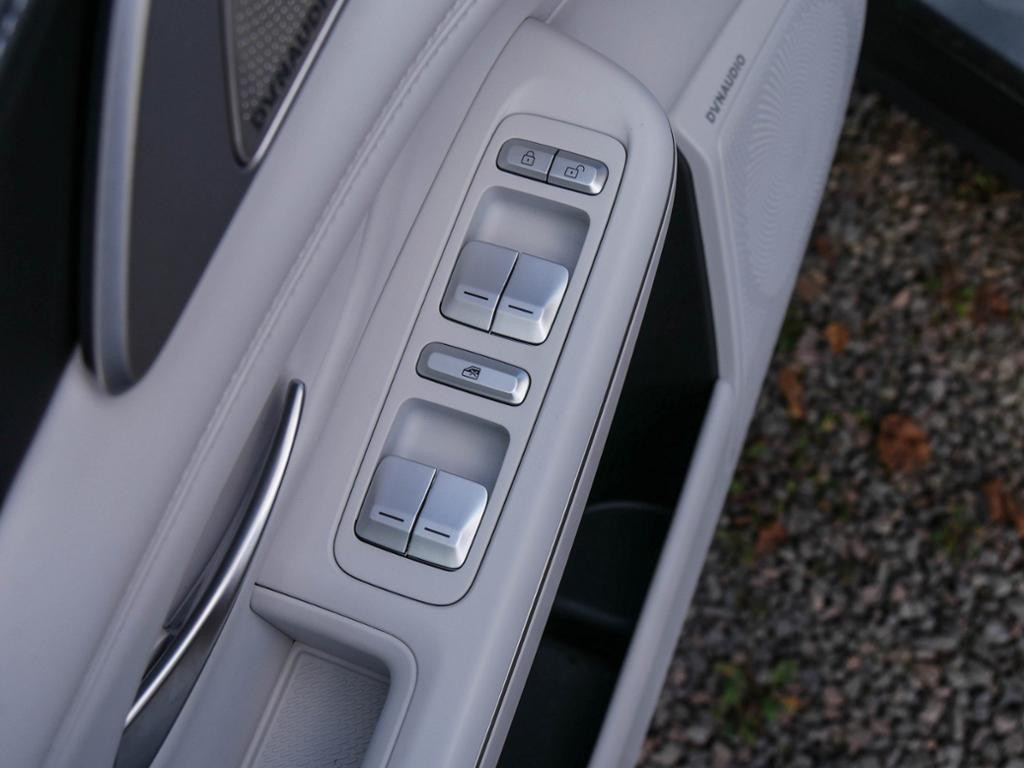 Xpeng G9