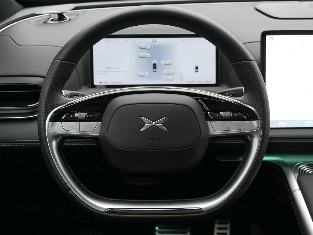 Xpeng G9