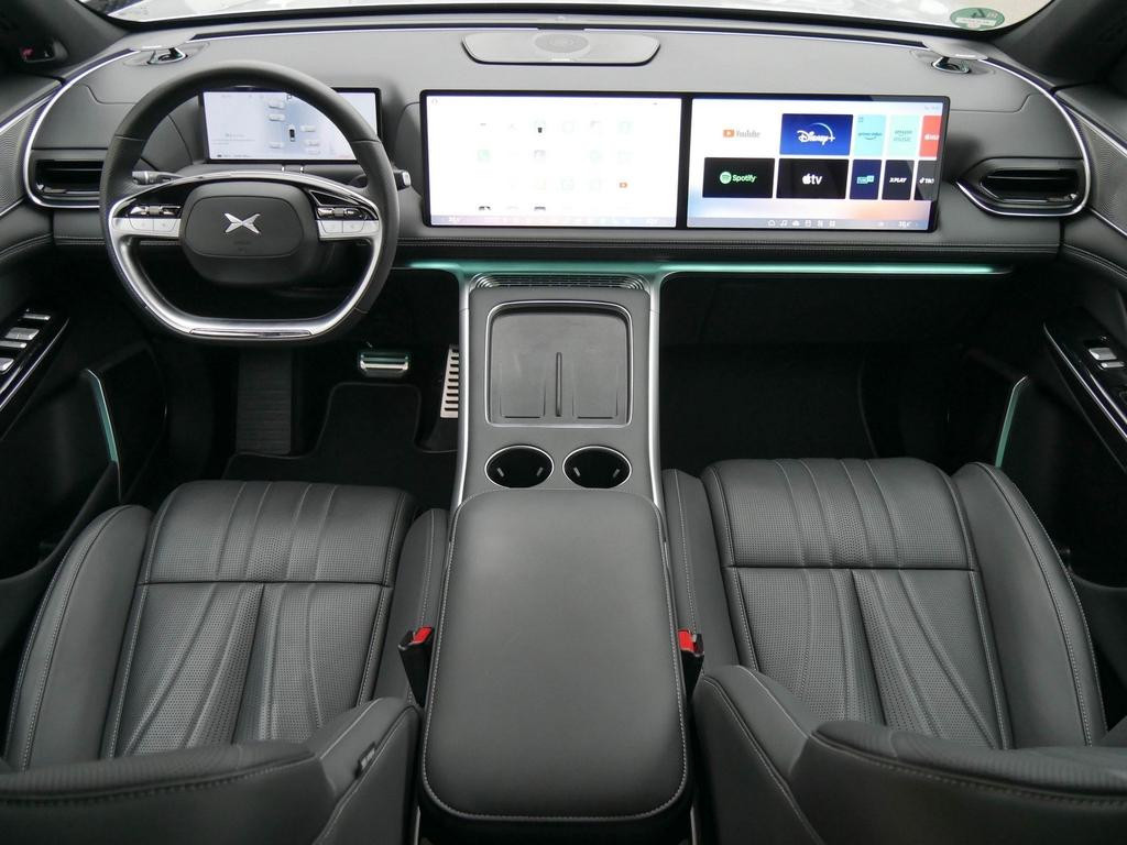 Xpeng G9