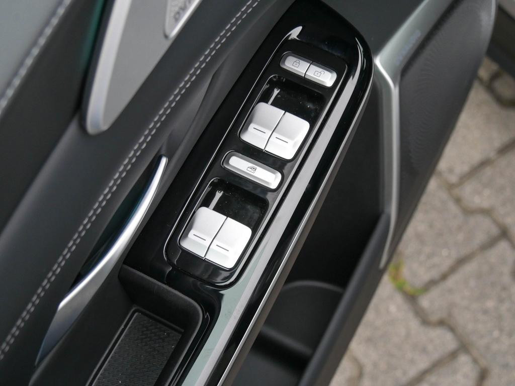 Xpeng G9