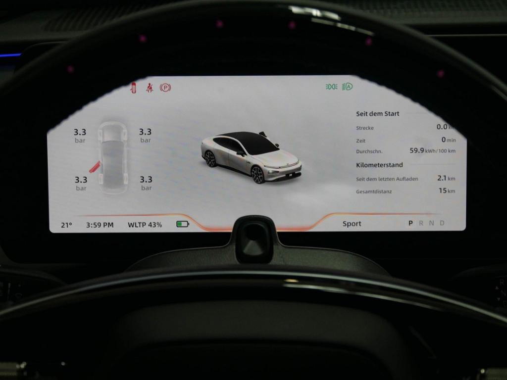 Xpeng P7