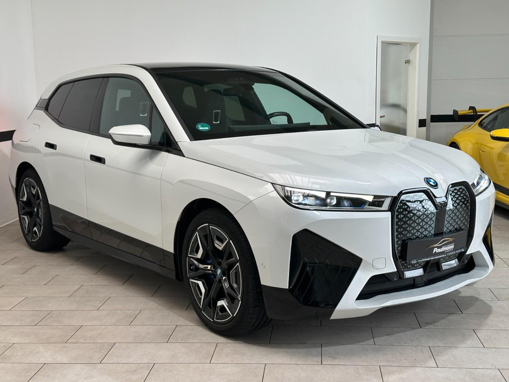 BMW iX