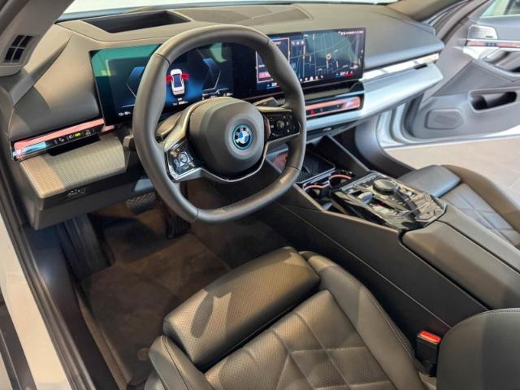 BMW i5