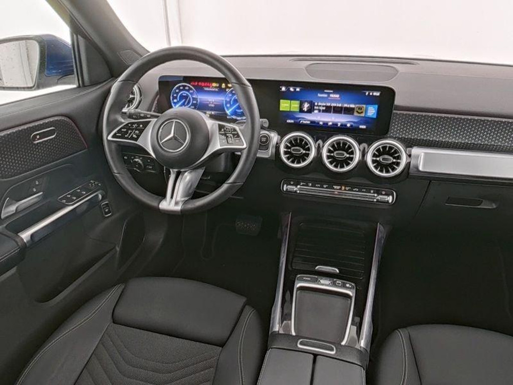 Mercedes-Benz E-Klasse EQB 4MATIC Progressive 300