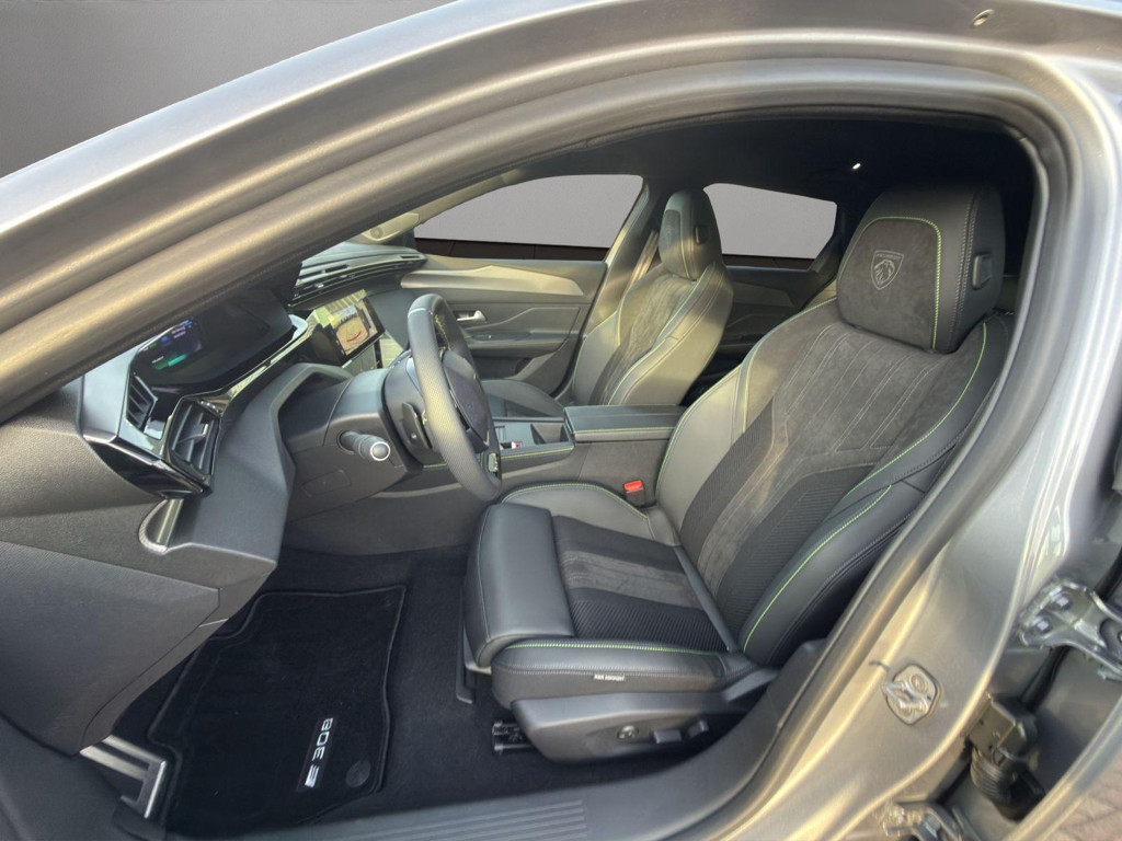Peugeot e-308