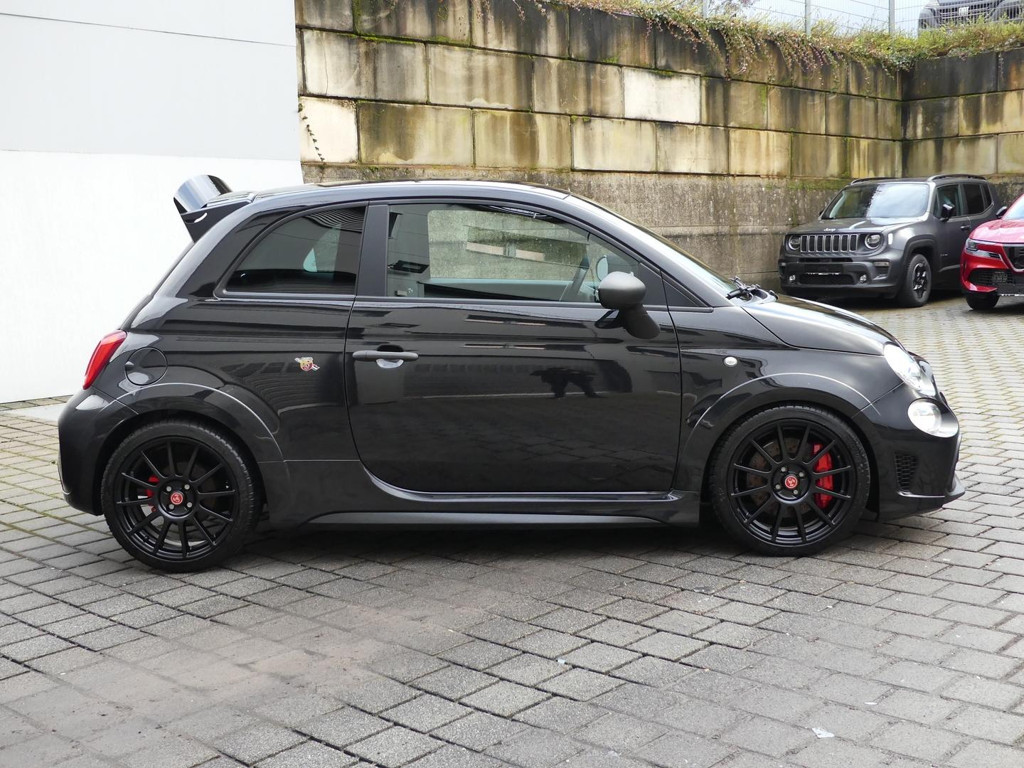 Abarth 695 T-Jet