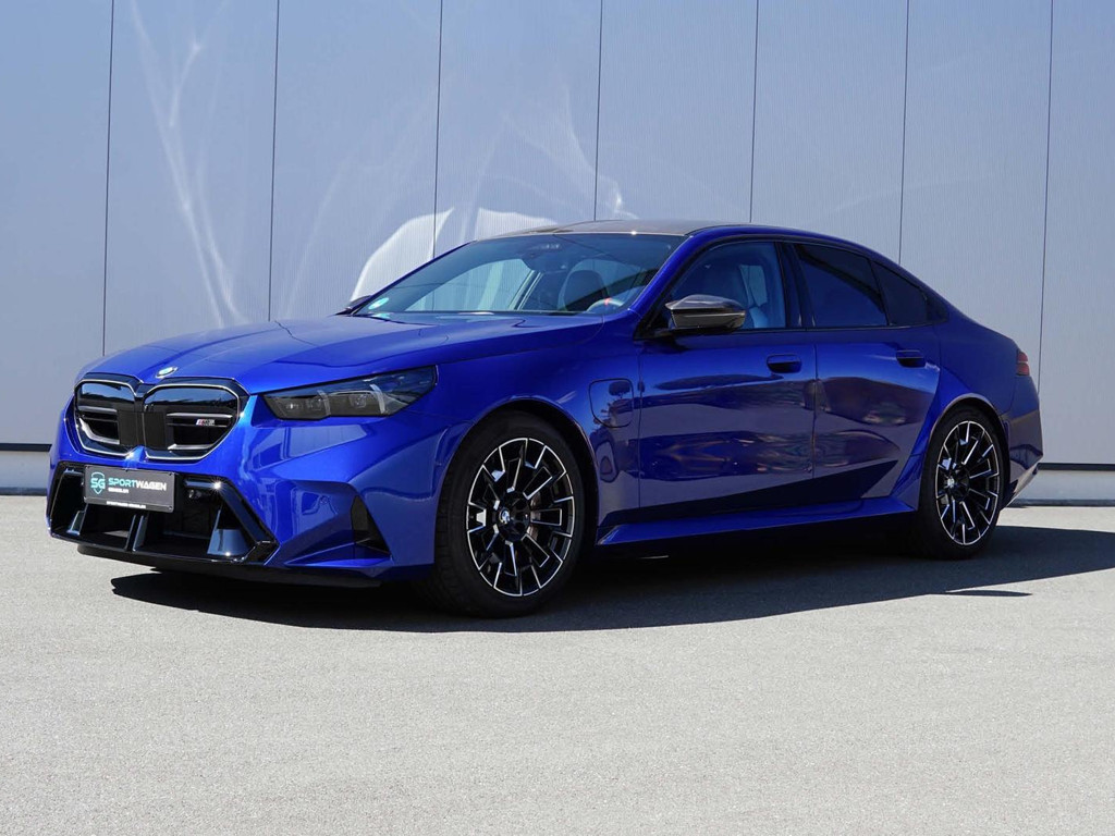 BMW M5 Sedan