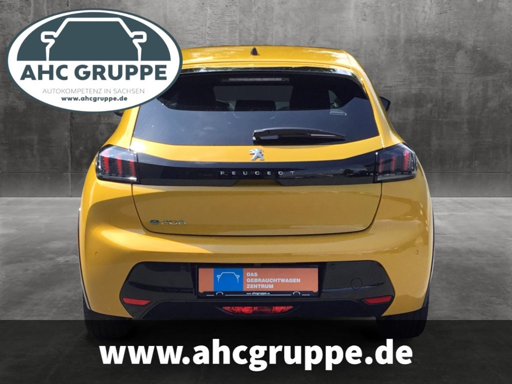 Peugeot e-208