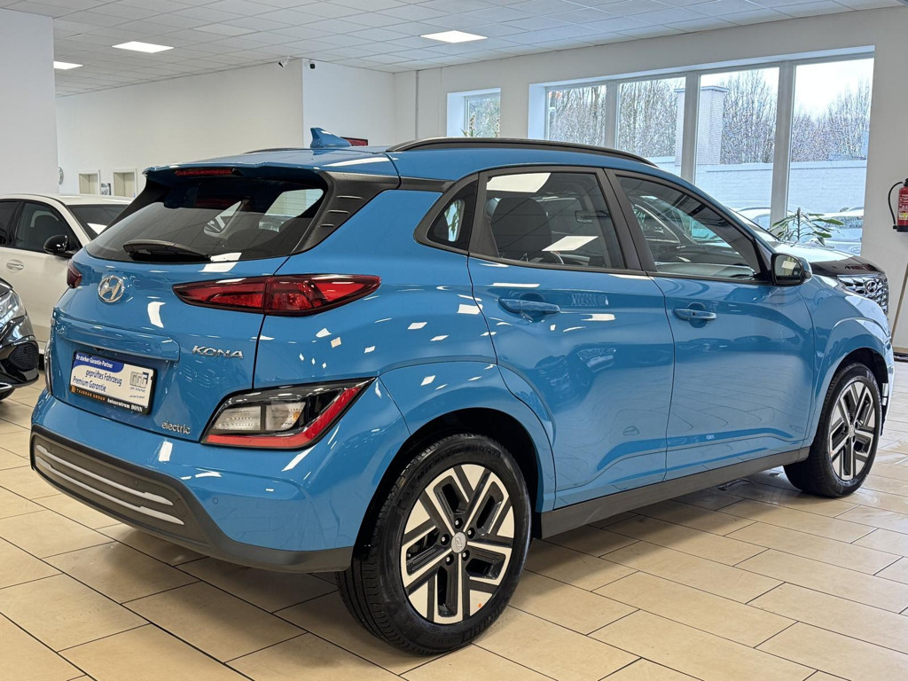 Hyundai Kona Select 2WD