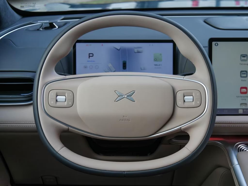 Xpeng G9