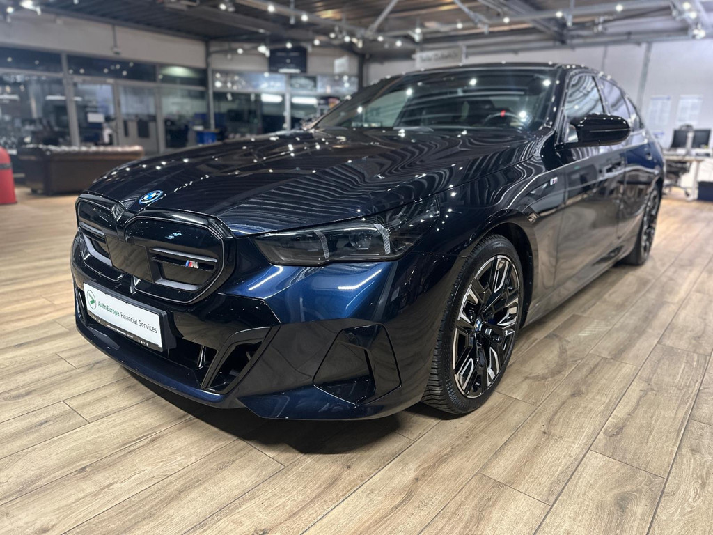 BMW i5