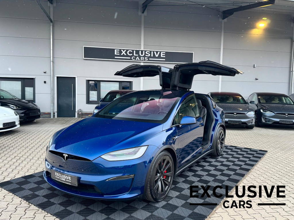 Tesla Model X Plaid