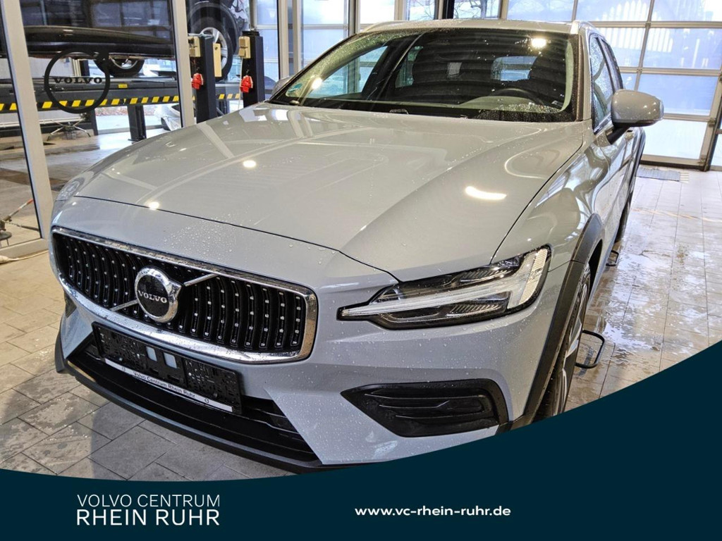 Volvo V60 Cross Country AWD Plus