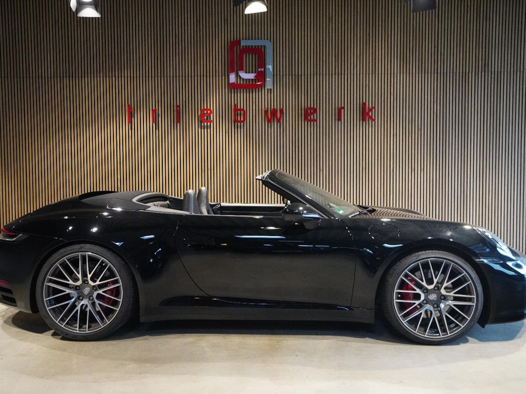 Porsche 992 S Cabrio Carrera