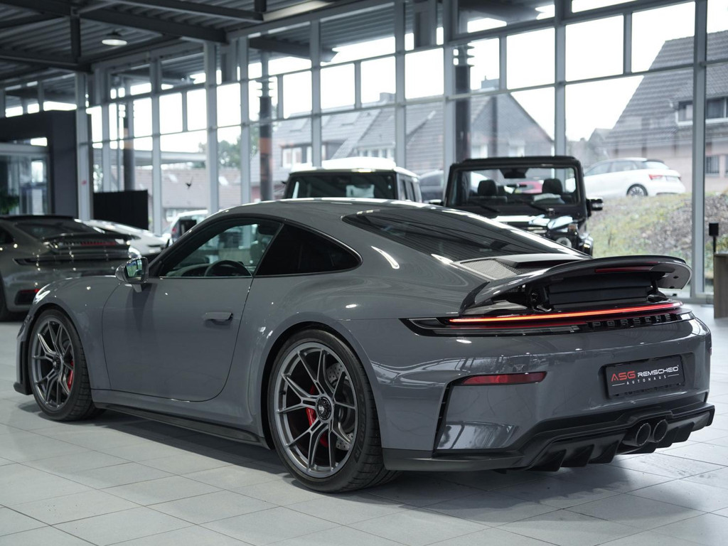 Porsche 992