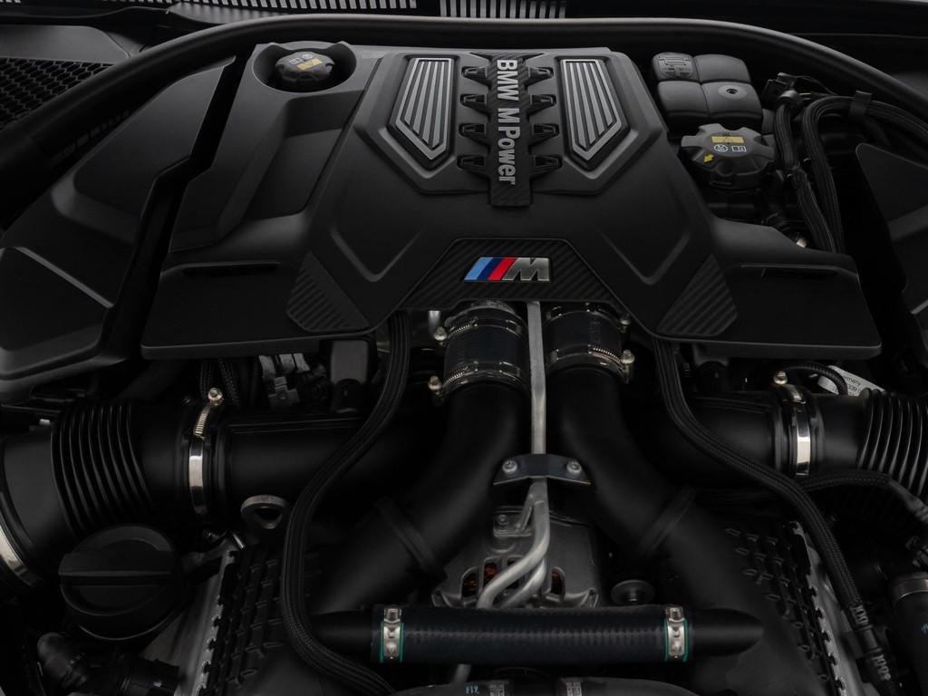 BMW M8