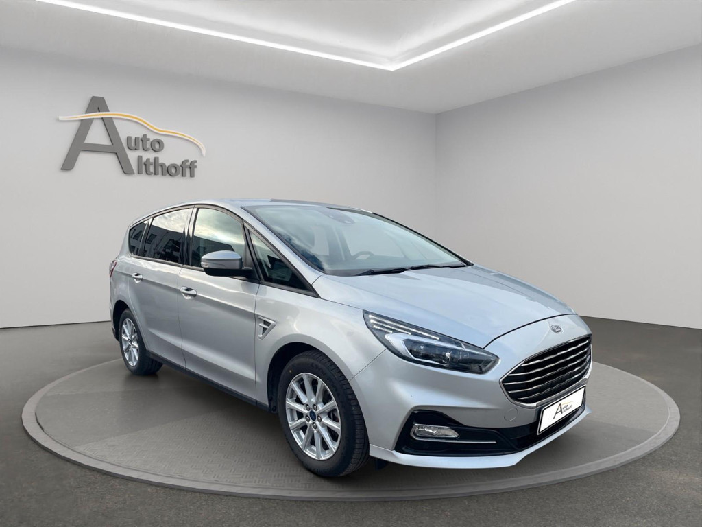 Ford S-Max Titanium