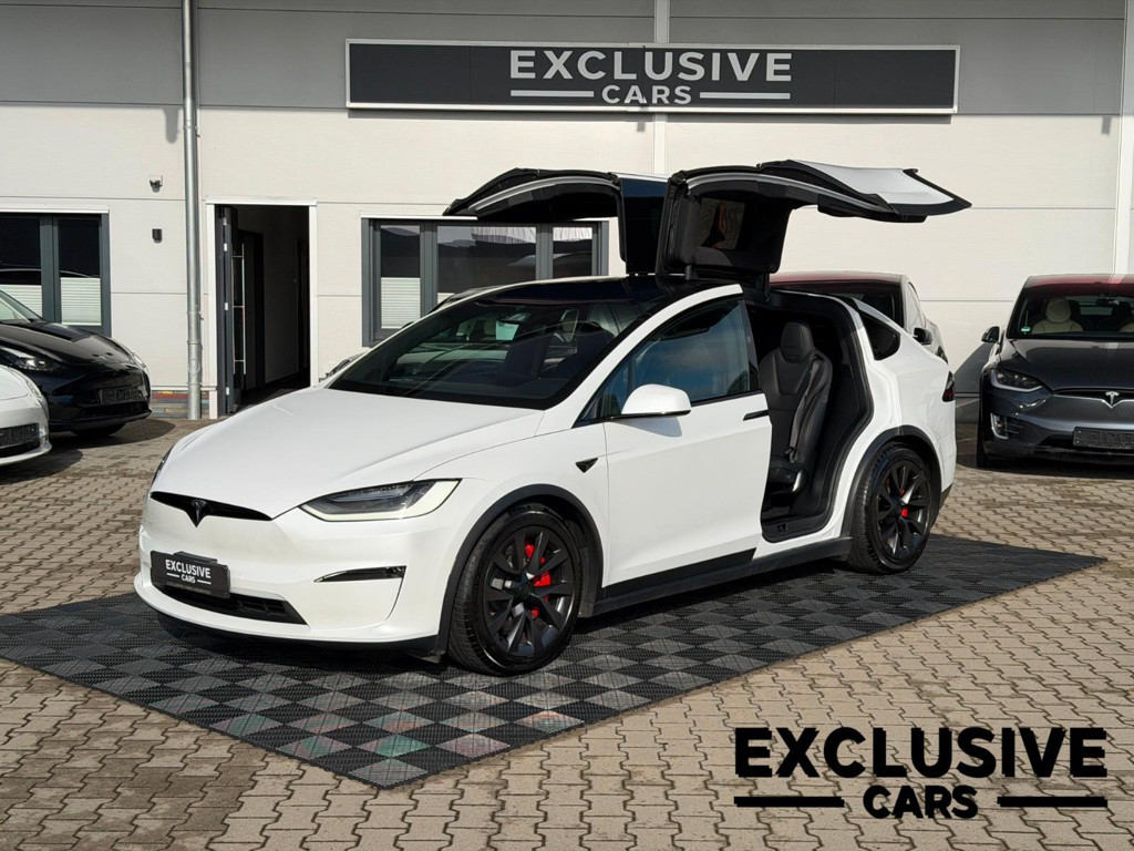 Tesla Model X Plaid