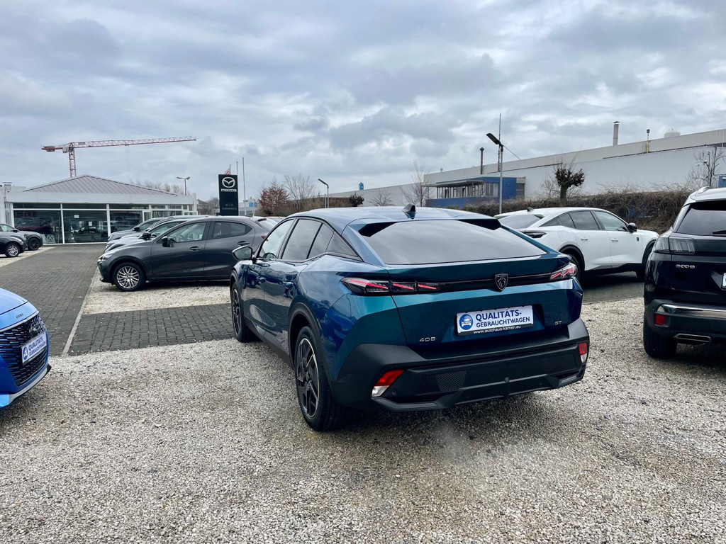 Peugeot 408