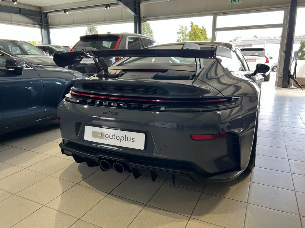 Porsche 992