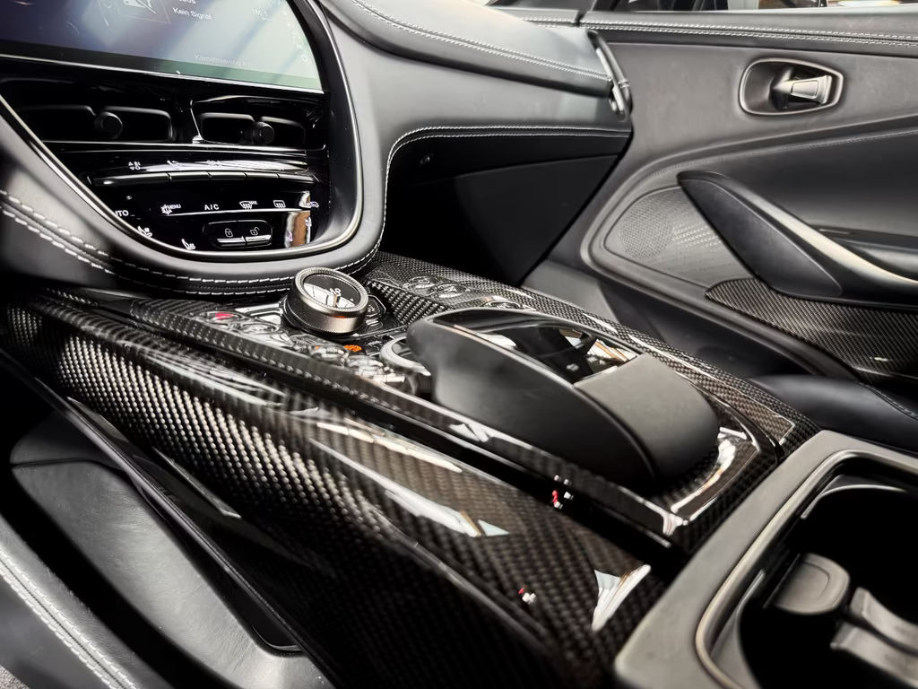 Aston Martin DBX