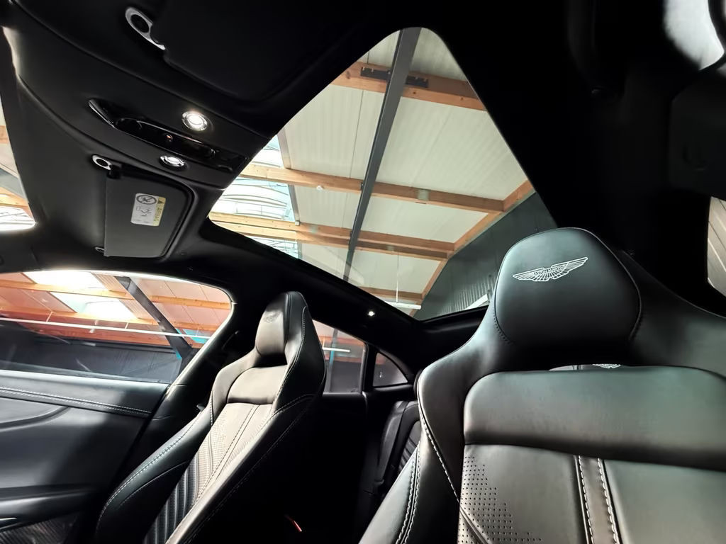 Aston Martin DBX