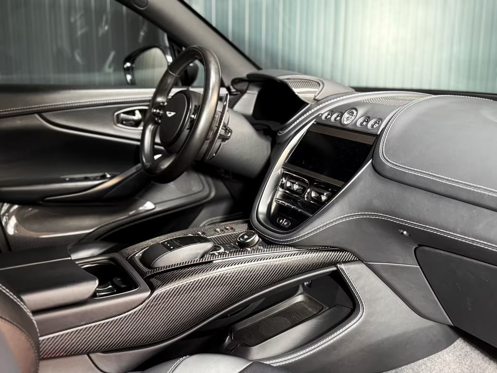 Aston Martin DBX