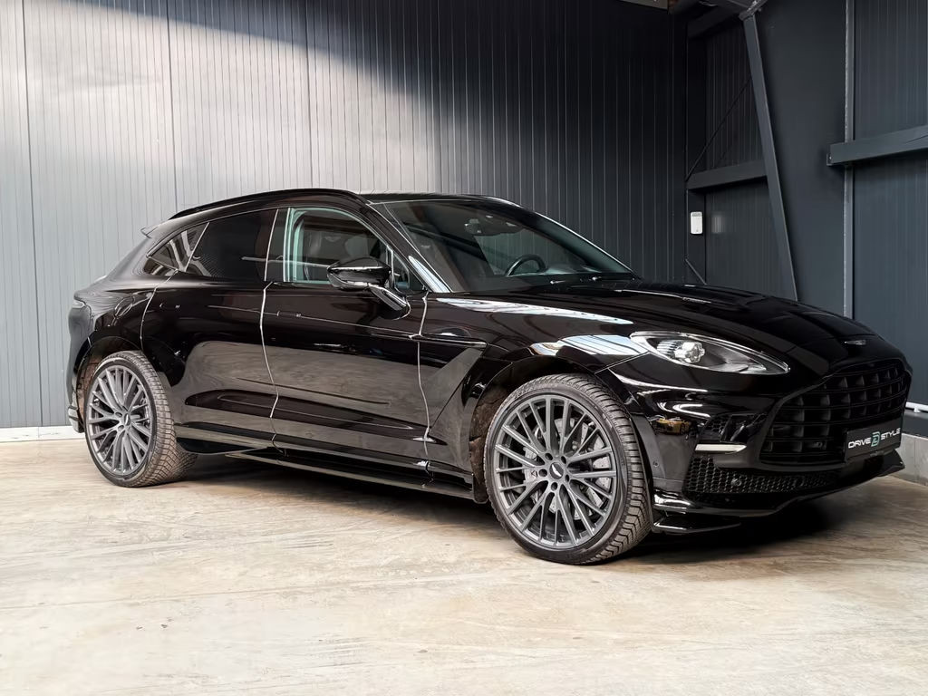Aston Martin DBX