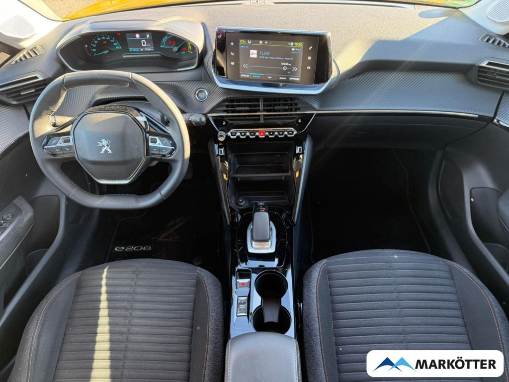 Peugeot e-208