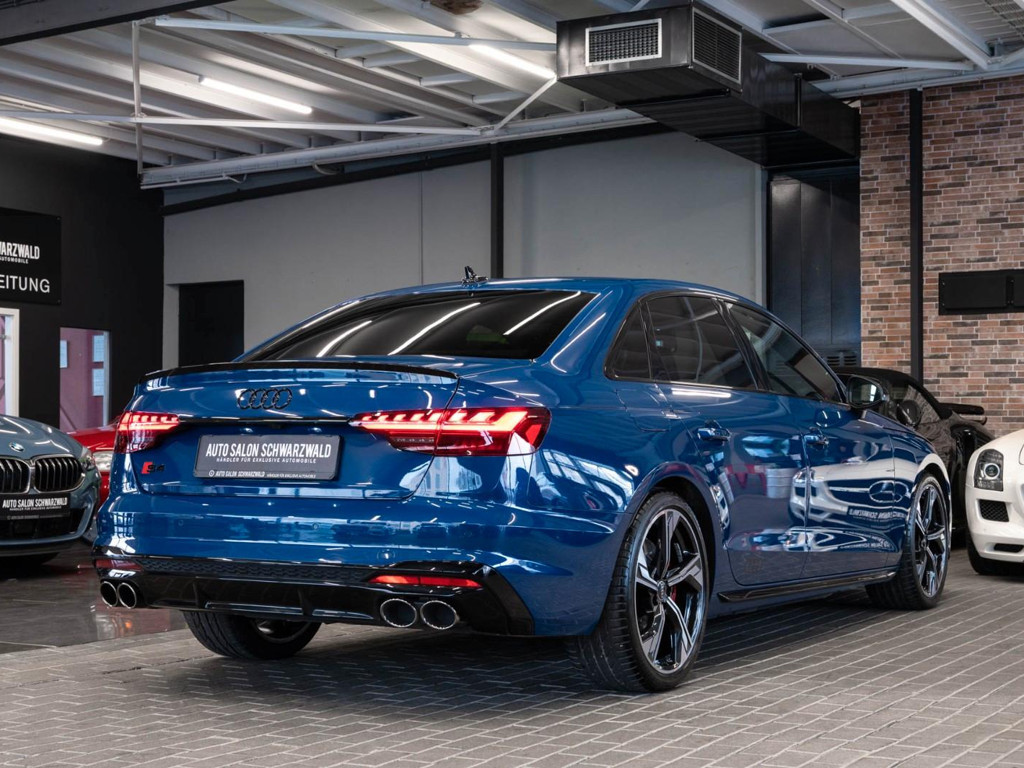 Audi S4
