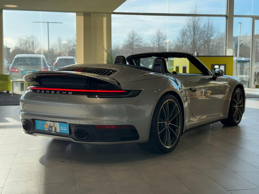 Porsche 992