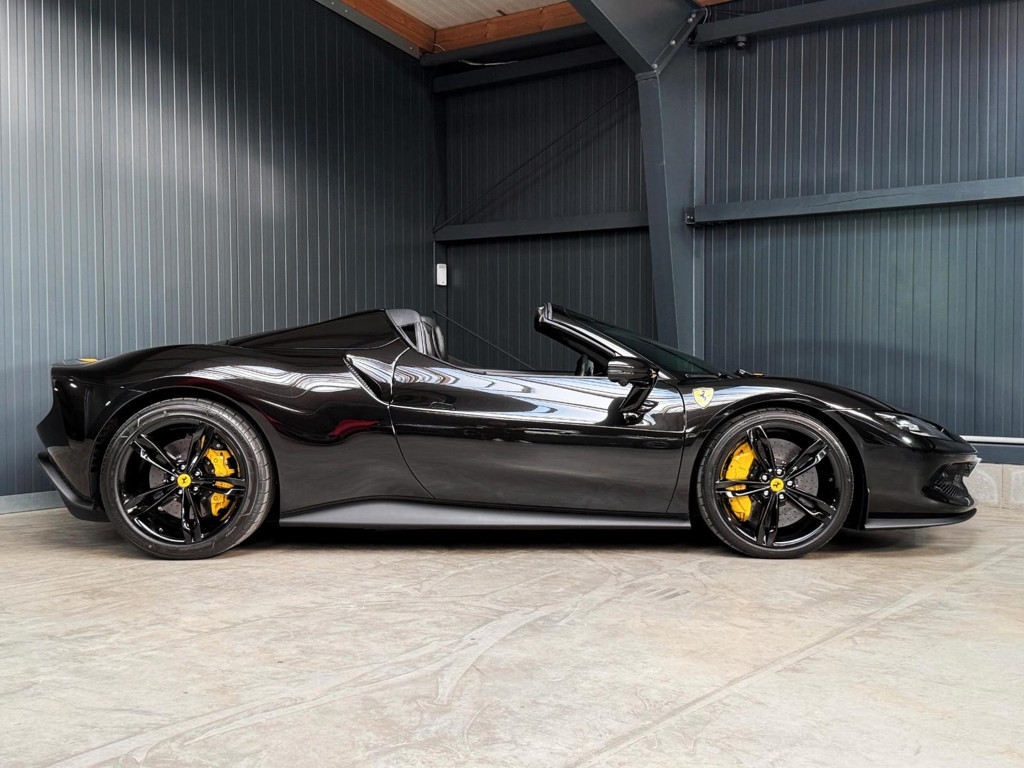 Ferrari 296 GTS + Nero Extracampione + Racing Seats