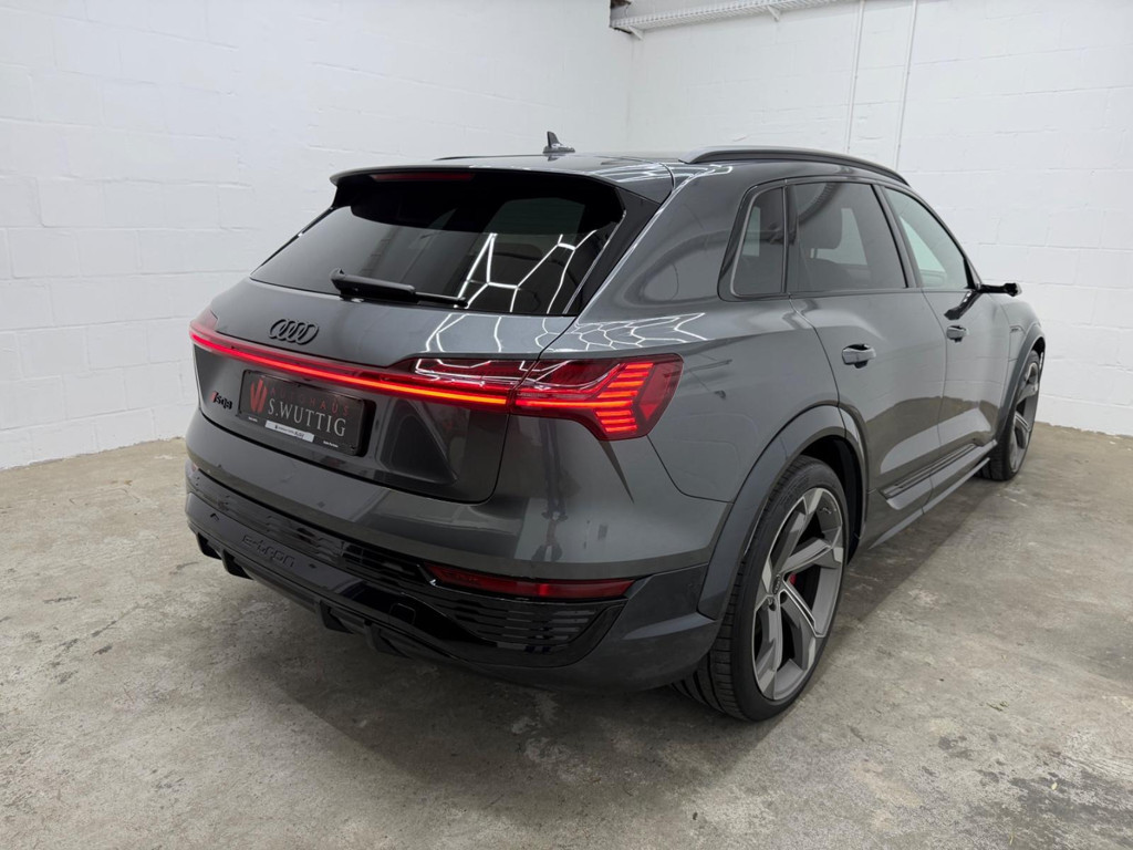 Audi SQ8 e-tron