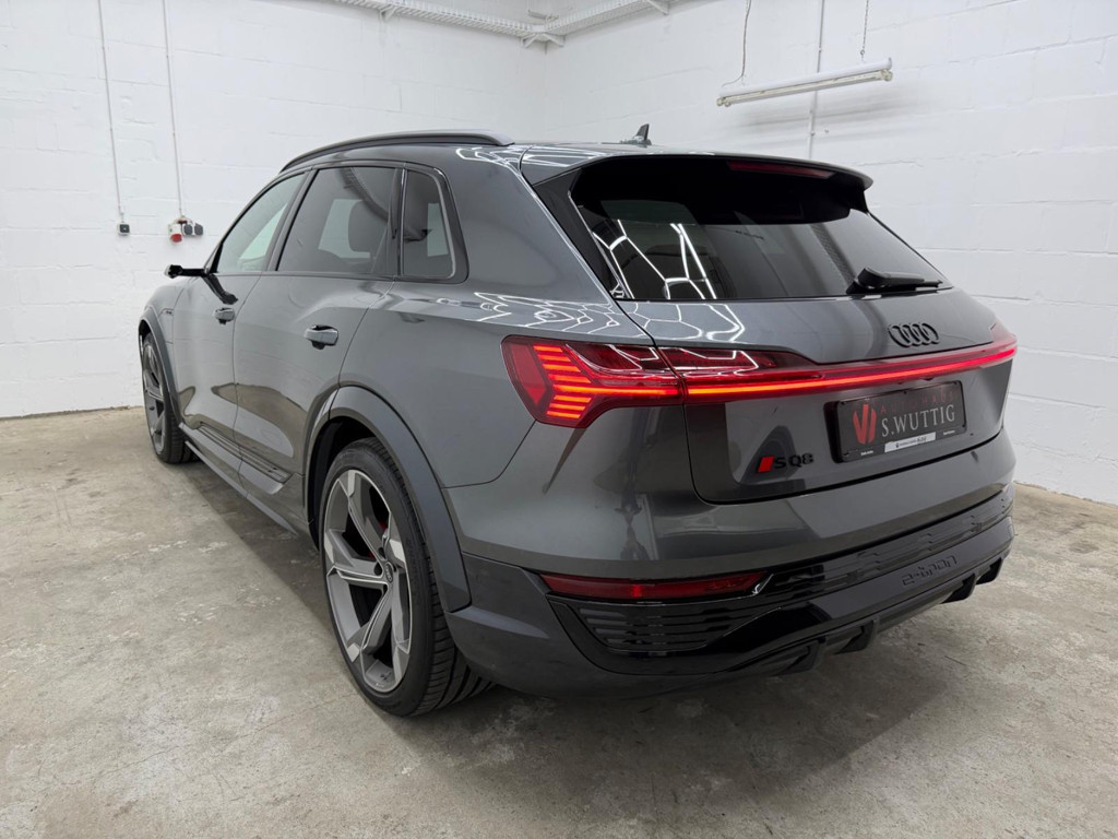 Audi SQ8 e-tron