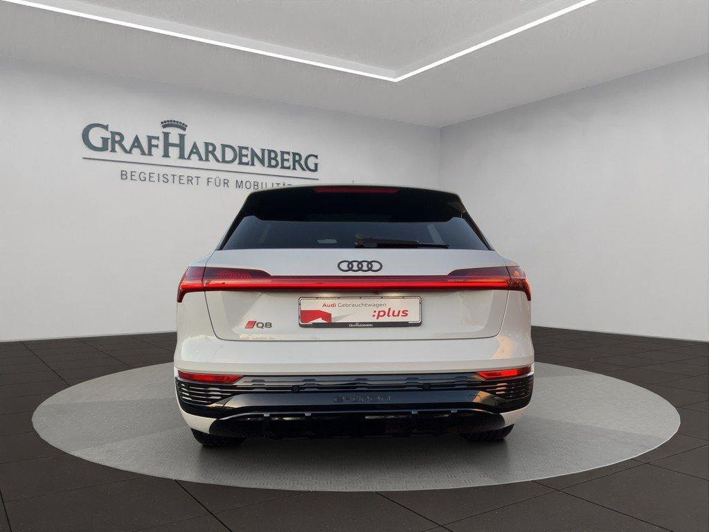 Audi Q8 e-tron