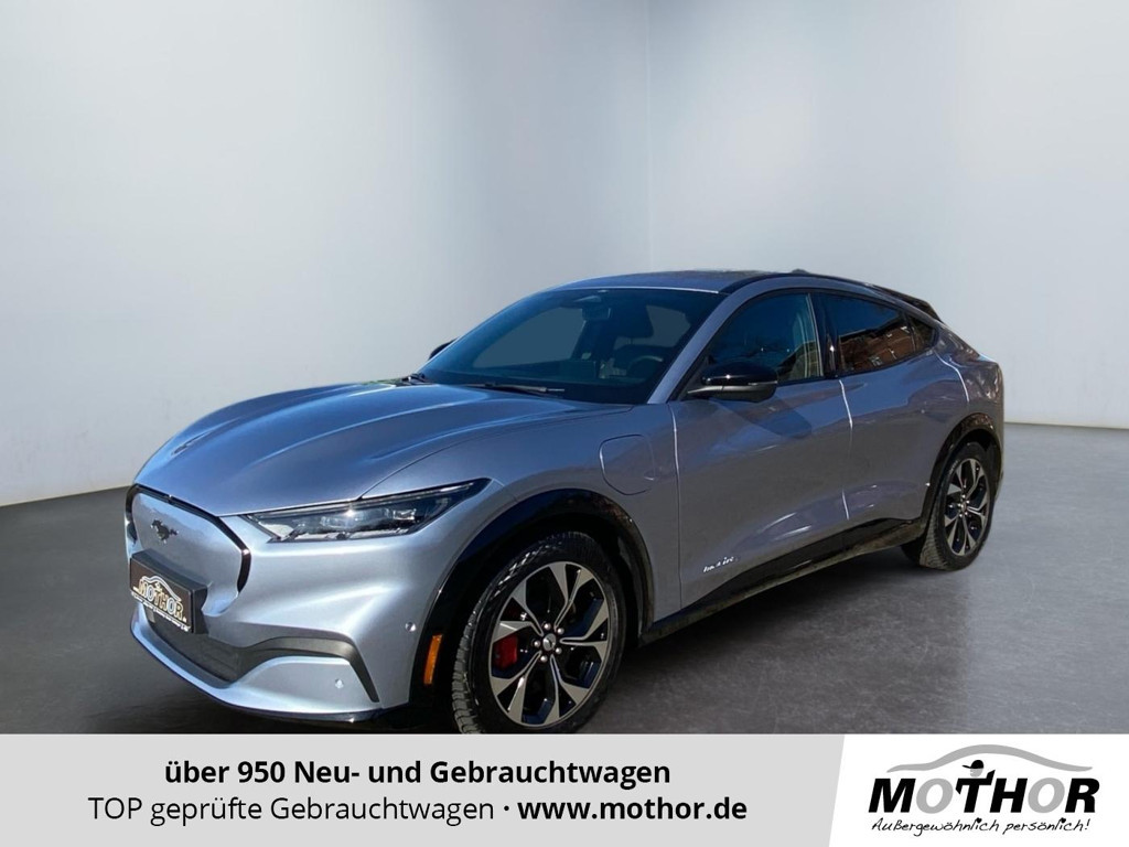 Ford Mustang Mach-E AWD Standard range