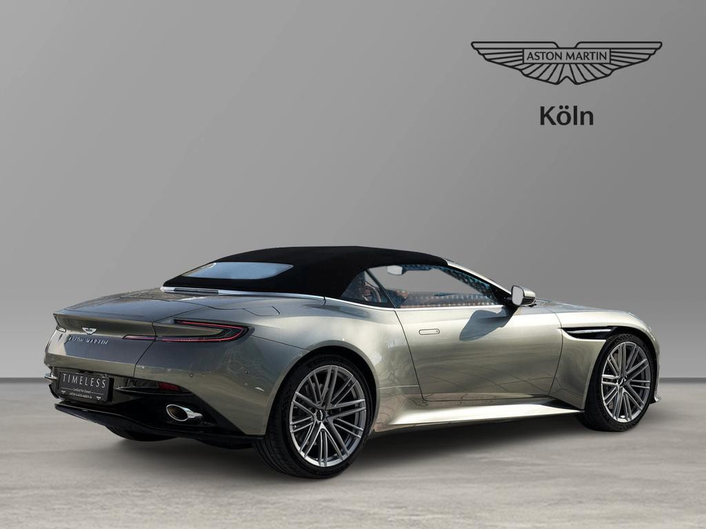 Aston Martin DB12