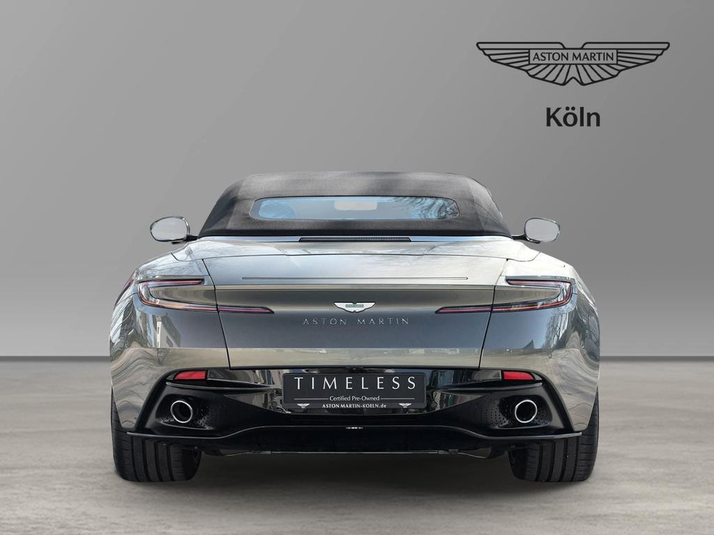 Aston Martin DB12