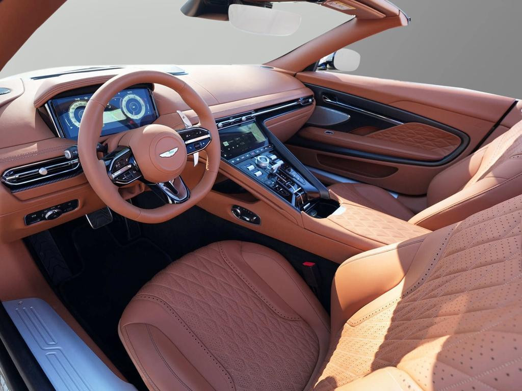 Aston Martin DB12