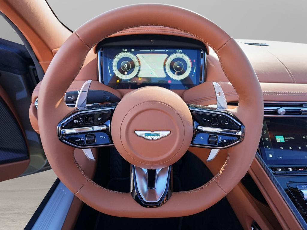 Aston Martin DB12