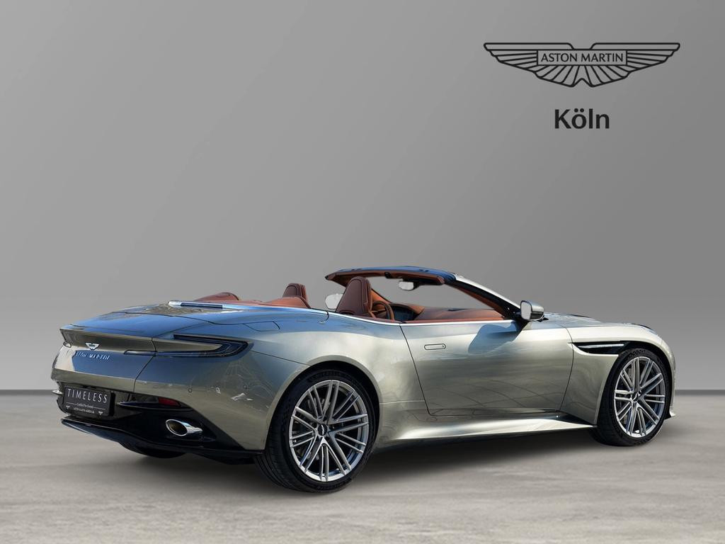 Aston Martin DB12