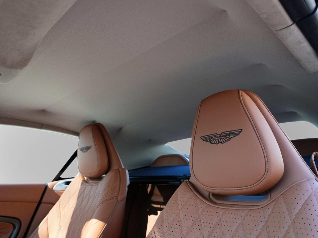 Aston Martin DB12
