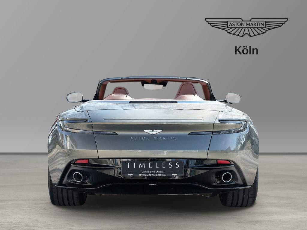 Aston Martin DB12