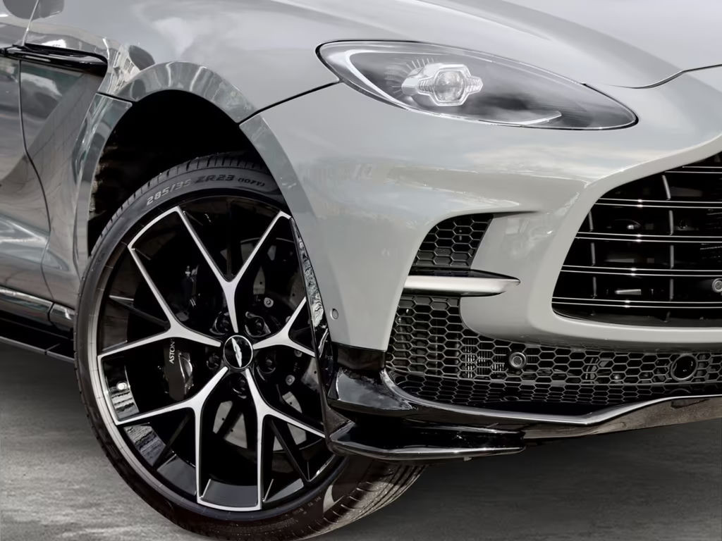 Aston Martin DBX